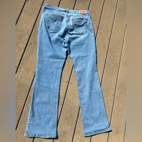Women’s Levi Classic Boot Jeans size 14Long - Picture 2 of 6